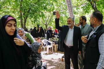 Les femmes qui vivent dans les monts Zagros en honneur lors d’un festival des groupes ethniques dans le sud-ouest de l'Iran