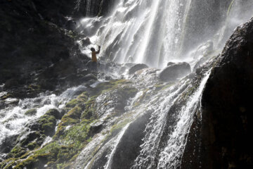 Cascada Margoon en la provincia iraní de Fars
