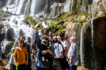 Cascada Margoon en la provincia iraní de Fars
