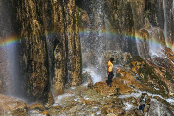 Cascada Margoon en la provincia iraní de Fars
