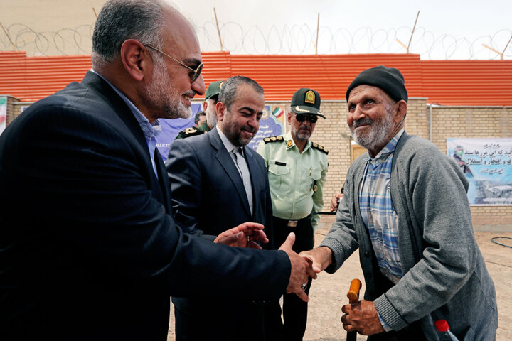 دودی به چشم سوداگران مرگ