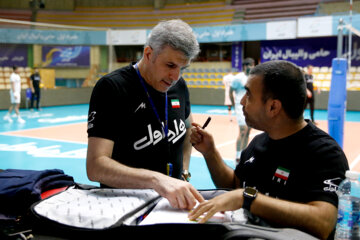 L’équipe d’Iran se prépare pour le Championnat du monde de volley-ball à Bahreïn