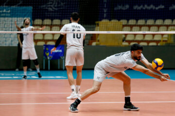 L’équipe d’Iran se prépare pour le Championnat du monde de volley-ball à Bahreïn