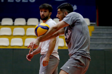 L’équipe d’Iran se prépare pour le Championnat du monde de volley-ball à Bahreïn