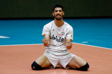 L’équipe d’Iran se prépare pour le Championnat du monde de volley-ball à Bahreïn