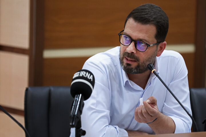 توضیحات بازغی درباره دسترسی اعضای انجمن بازیگران به شوکر و افشانه/برخی قصد سودجویی داشتند