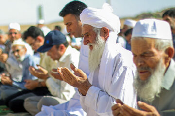 اقامه نماز عید قربان در روستای بجد