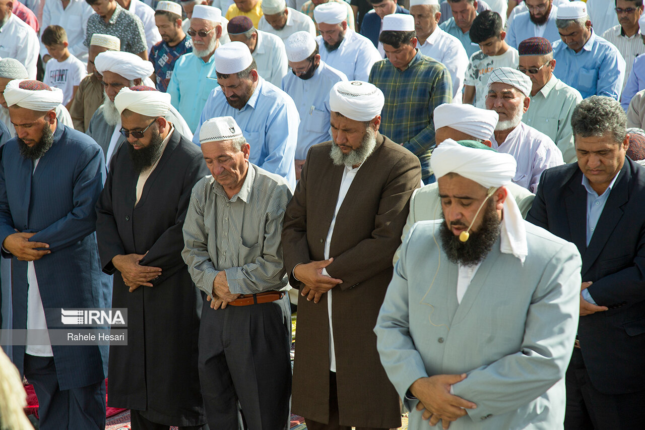 ۲ هزار روحانی اهل سنت در مساجد گلستان نماز جماعت اقامه می‌کنند