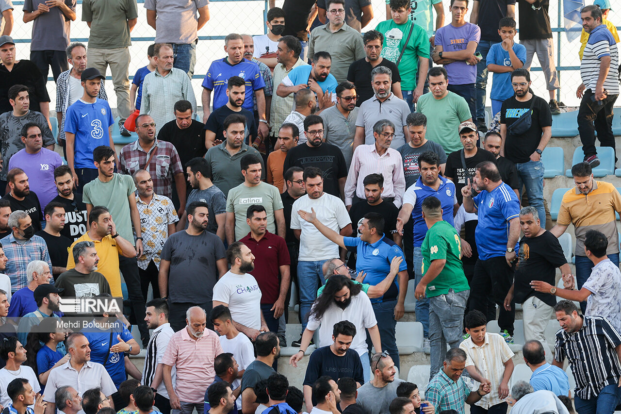 جان‌نثارانی که کتک می‌زنند؛ بقا با زور!