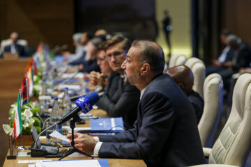 سخنرانی وزیر امور خارجه در اجلاس وزرای جنبش عدم تعهد در باکو