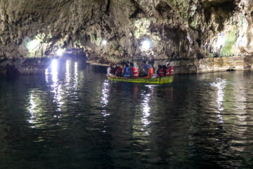 Grotte de Saholan, une belle grotte d'eau dans le nord-ouest de l'Iran