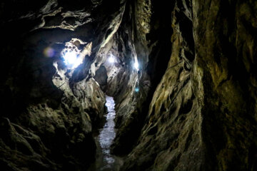 Grotte de Saholan, une belle grotte d'eau dans le nord-ouest de l'Iran