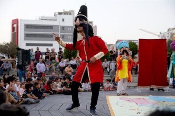 La septième journée du Festival de théâtre de marionnettes de Mobarak 