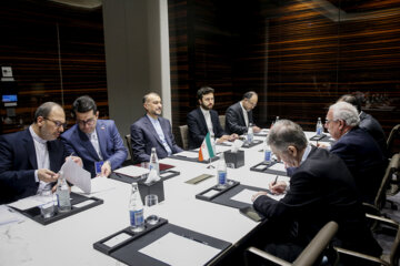 Les rencontres du chef de la diplomatie iranienne en marge de la réunion du Mouvement des non-alignés (MNA) à Bakou
