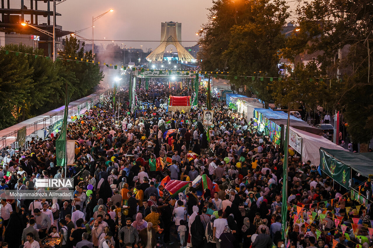 عید غدیر کے موقع پر تہران میں 10 کلومیٹر طویل عوامی جشن