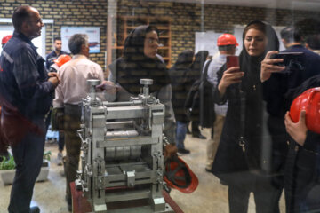 Des journalistes rendent visite à un Fabricant de charpente métallique dans l’ouest de l’Iran