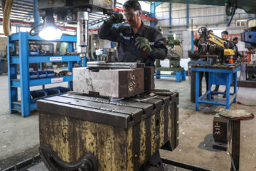 Des journalistes rendent visite à un Fabricant de charpente métallique dans l’ouest de l’Iran