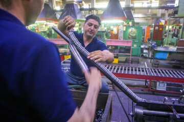 Planta de fabricación de rodamiento de bolas en el noroeste de Irán