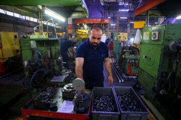 Planta de fabricación de rodamiento de bolas en el noroeste de Irán