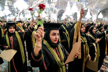 جشن فارغ التحصیلی دانشجویان علوم پزشکی در حرم مطهر رضوی