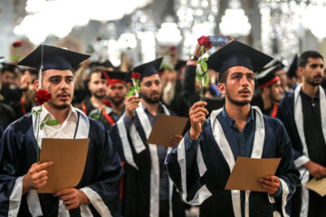 جشن فارغ التحصیلی دانشجویان علوم پزشکی در حرم مطهر رضوی