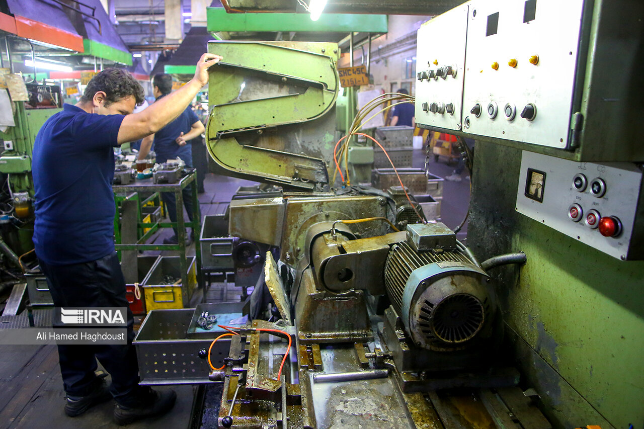 برق صنایع خرد بهطور کامل تامین شده است/ برنامهریزی برای افزایش ۳۰ هزار مگاواتی تولید برق برق صنایع خرد بهطور کامل تامین شده است/ برنامهریزی برای افزایش ۳۰ هزار مگاواتی تولید برق