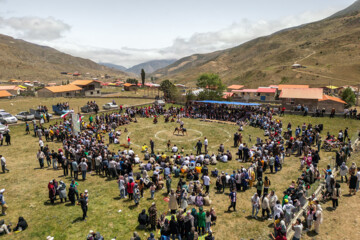 Lutte traditionnelle Locho, un domaine traditionnel des sports Pahlavani pratiqués dans le nord de l’Iran 