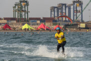 مهرجان الألعاب المائية في مدينة بوشهر
