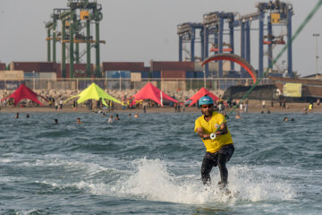 Festival de deportes acuáticos en Bushehr
