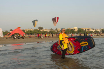 Festival de deportes acuáticos en Bushehr
