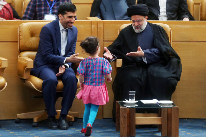 170483527 سه سناریو برای آینده ایران؛ برنامه هفتم نرخ رشد جمعیت را بهبود میبخشد؟