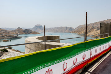 Inauguración de la presa de Chamshir en Irán
