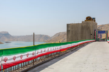 Inauguración de la presa de Chamshir en Irán
