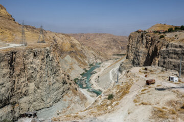 Inauguración de la presa de Chamshir en Irán
