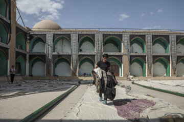 آیین پوشی کشی حسنیه فهادان یزد در آستانه محرم