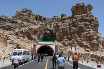 افتتاح مسیر اصلی جاده پاتاوه دهدشت باحضور رییس جمهور پروژه عمرانی