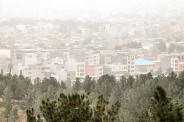 آلودگی هوا در اصفهان به وضعیت " خطرناک " رسید