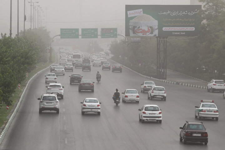برقی کردن ۶ هزار تاکسی و اسقاط ۷۰ هزار موتورسکیلت در تهران/گامهای کاهش آلودگی هوا