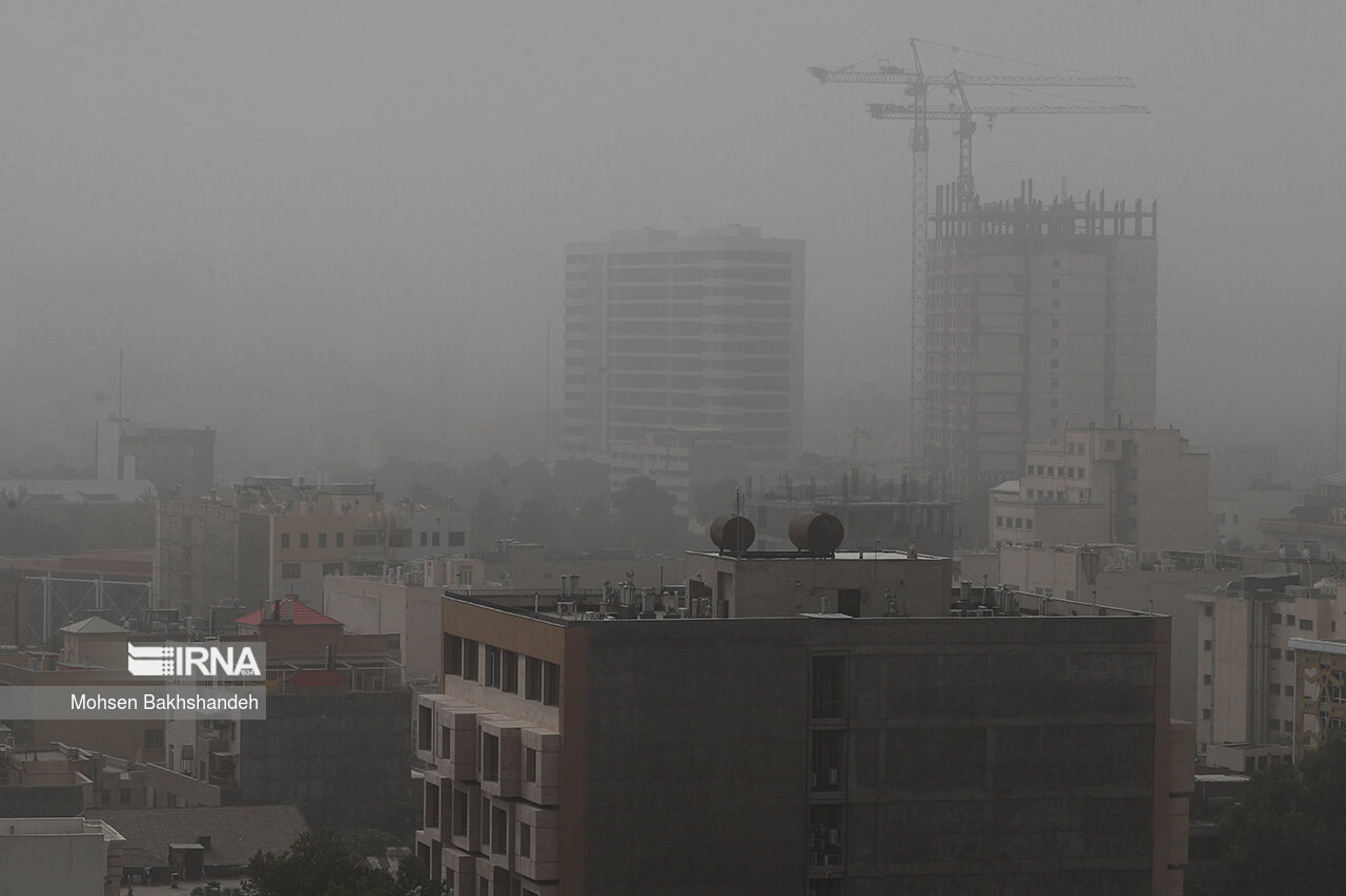 کیفیت هوای تهران در وضعیت نارنجی است/۱۰ نقطه شهر وضعیت قرمز
