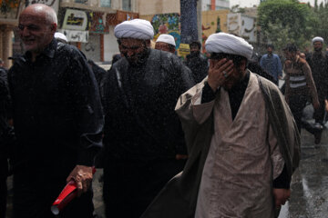  Les habitants de la ville sainte de Qom au rassemblement pour dénoncer la nouvelle profanation du Coran en Suède 