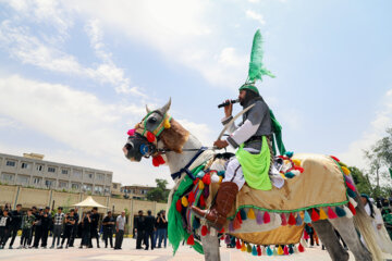 حرکت نمادین کاروان امام حسین (ع) در شهر زنجان