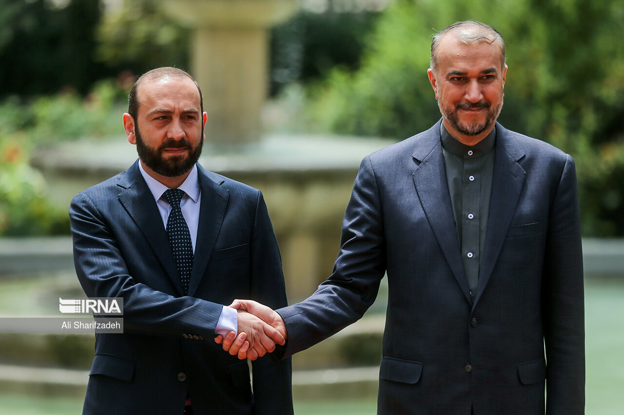 Министр иностранных дел Армении выразил соболезнования в связи с гибелью президента Ирана