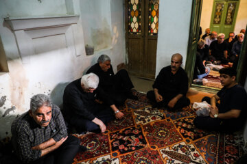 La cérémonie de deuil de Muharram à la maison Bonakdar à Ispahan 