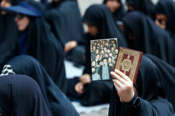 Estudiantes iraníes condenan la profanación del sagrado Corán