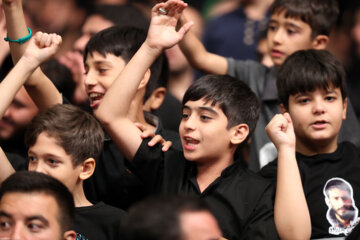 عزاداری شب تاسوعا با حضور مقام معظم رهبری + عکس 5