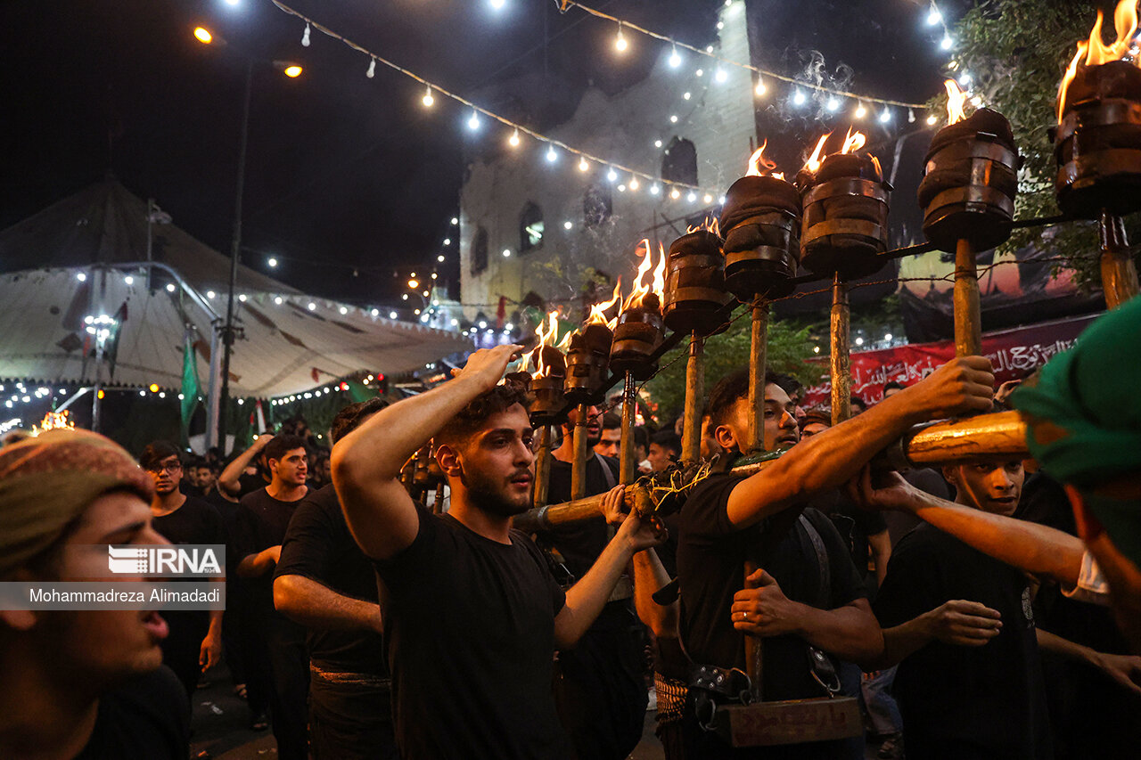 مشعل گردانی در دولت آباد