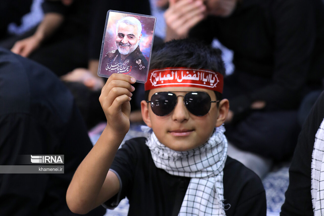 عزاداری شب تاسوعا با حضور رهبر  معظم انقلاب