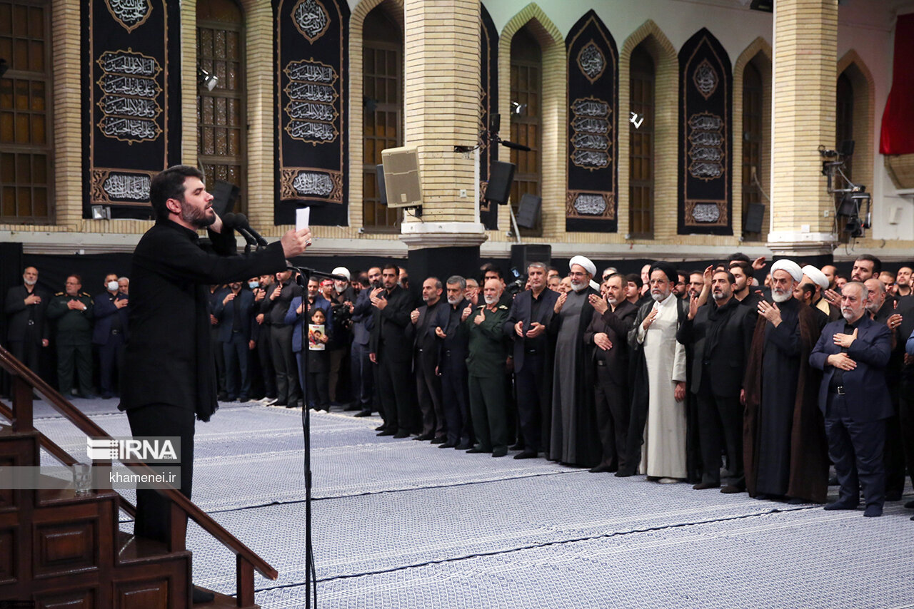 عزاداری شب تاسوعا با حضور رهبر  معظم انقلاب