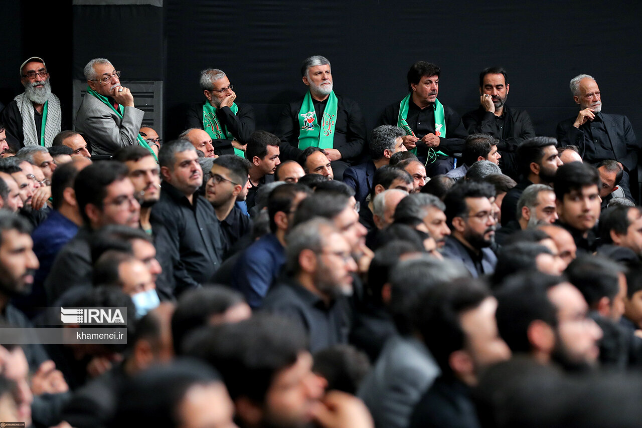 عزاداری شب تاسوعا با حضور رهبر  معظم انقلاب
