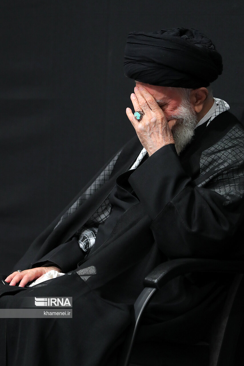 عزاداری شب تاسوعا با حضور رهبر  معظم انقلاب